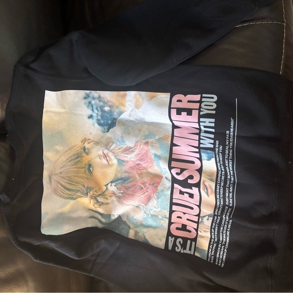 Taylor swift Lover sweatshirt - Picture 2 of 3